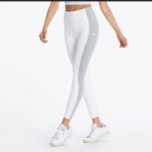 VUORI Granite White Leggings Size L NWT